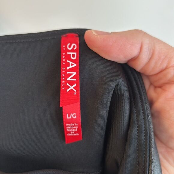 Spanx Women Black Faux Leather Leggings stretch size large new with tags! - Picture 11 of 12